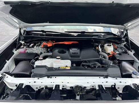 Used 2025 Toyota Sequoia Limited AWD/4WD image 15
