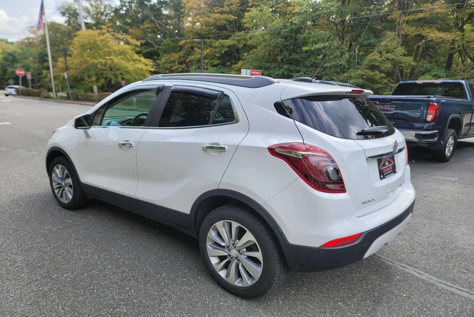 Used 2018 Buick Encore Preferred AWD/4WD image 2