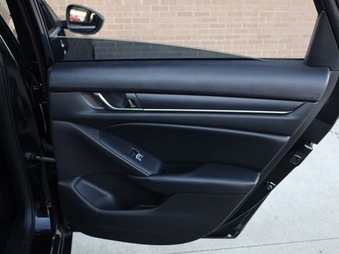 Used 2018 Honda Accord LX image 22