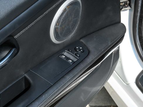 Used 2011 BMW M3 Coupe image 36