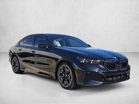 Used 2026 BMW 530i w/ M Sport Package RWD image 6