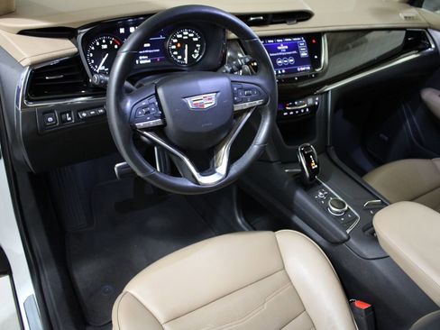 Used 2020 Cadillac XT6 Sport w/ Platinum Package image 17