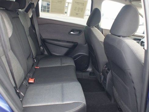 Used 2021 Nissan Rogue SV image 19