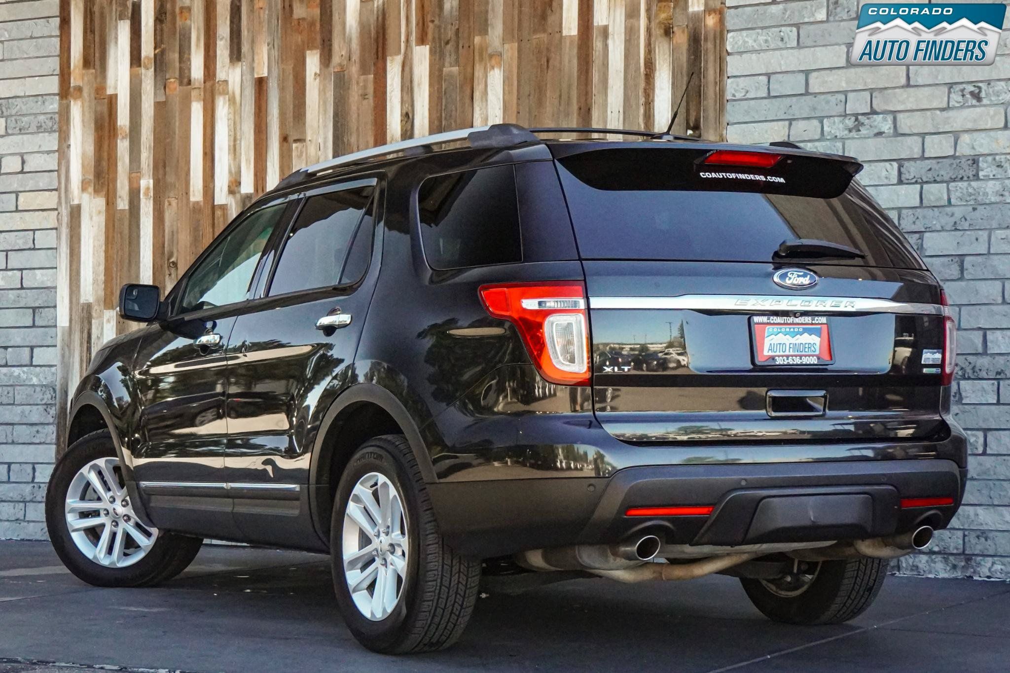 Used 2015 Ford Explorer XLT w/ Equipment Group 202A AWD/4WD image 4