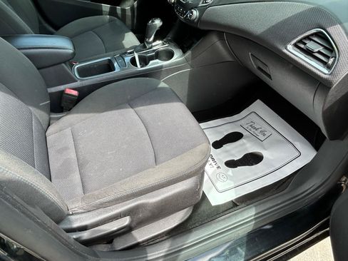 Used 2016 Chevrolet Cruze LT w/ Convenience Package FWD image 12