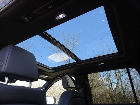 Certified 2025 Cadillac Escalade Premium Luxury w/ LPO, Floor Liner Package image 14