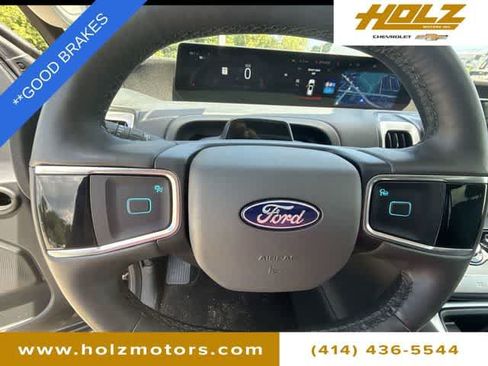 Used 2025 Ford Expedition Active AWD/4WD image 11