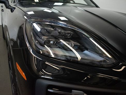 New 2026 Porsche Cayenne image 26