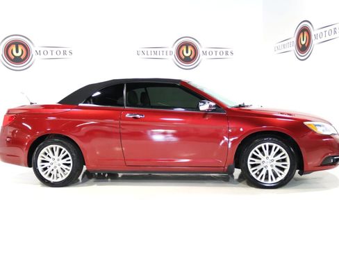 Used 2013 Chrysler 200 Limited FWD image 6