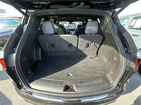 Used 2023 Buick Enclave Essence w/ Experience Buick Package image 25