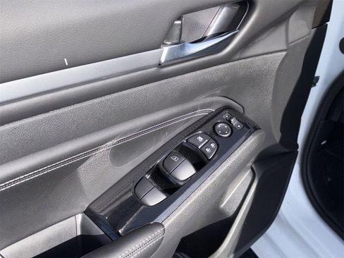 Certified 2023 Nissan Altima 2.5 SV w/ SV Premium Package image 25