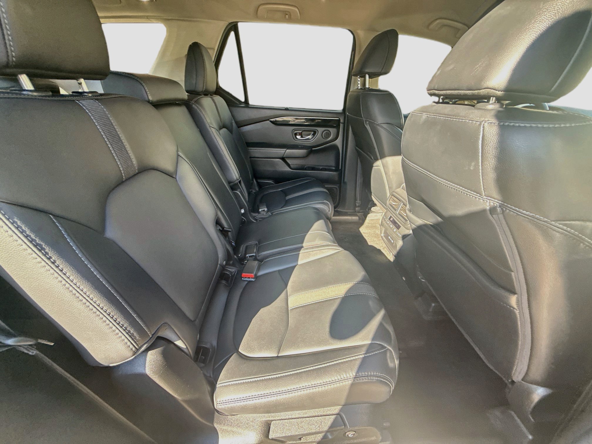 Used 2025 Honda Pilot EX-L image 28