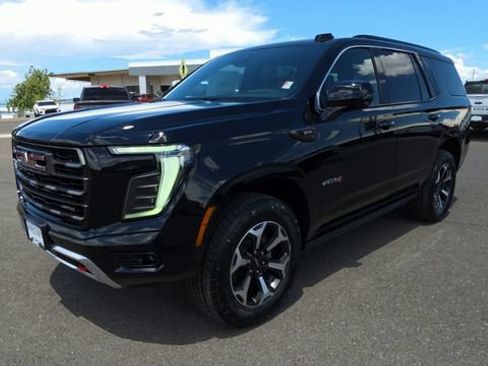New 2026 GMC Yukon AT4 Ultimate AWD/4WD image 4