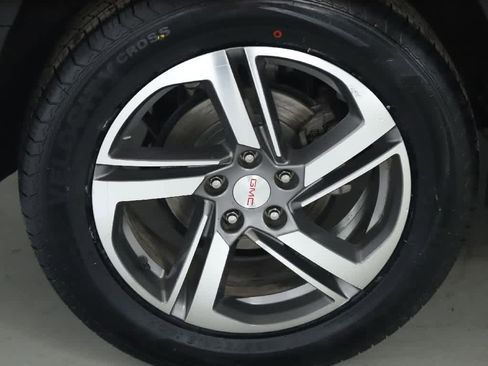 Used 2021 GMC Terrain SLT image 12