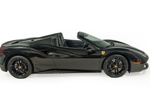 Certified 2018 Ferrari 488 Spider RWD image 20