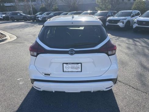 Certified 2025 Nissan Kicks Play S image 5