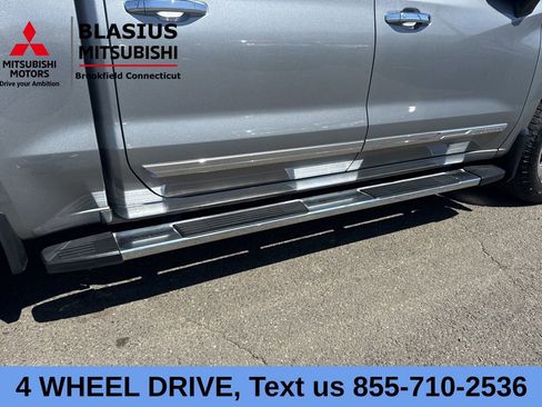 Used 2023 Chevrolet Silverado 1500 High Country w/ LPO, Dark Essentials Package AWD/4WD image 6