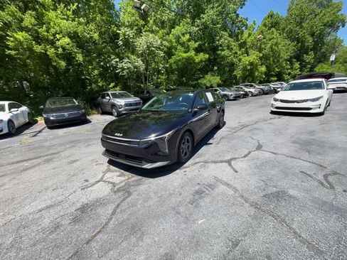 Used 2025 Kia K4 FWD image 16