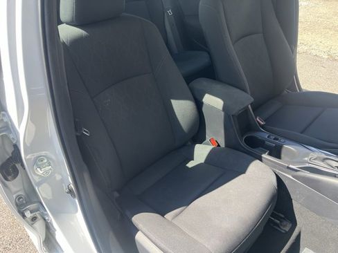 Used 2024 Toyota Corolla LE image 33