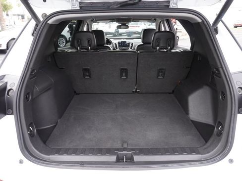 Used 2020 Chevrolet Equinox Premier image 8