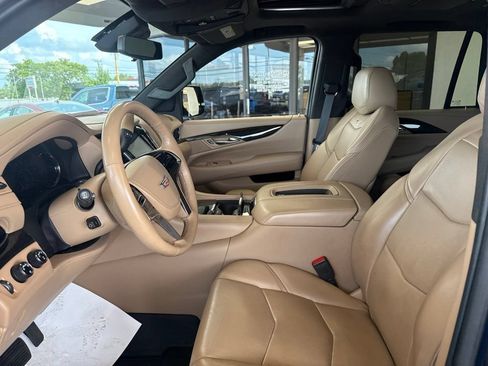 Used 2020 Cadillac Escalade Platinum AWD/4WD image 12