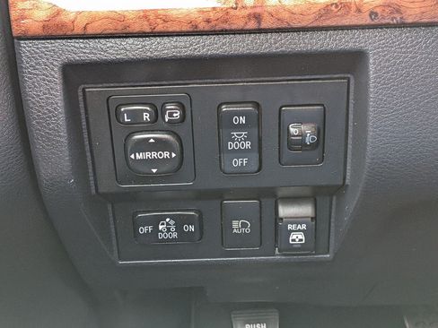 Used 2019 Toyota Tundra 1794 Edition AWD/4WD image 17