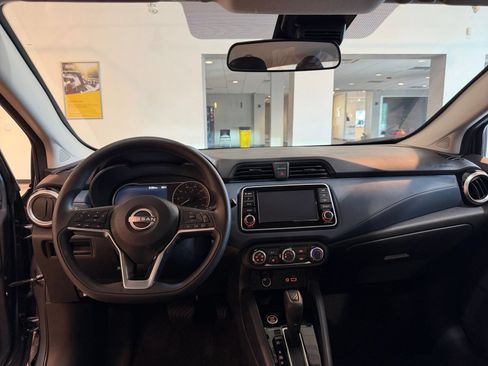 Used 2025 Nissan Versa SV FWD image 33