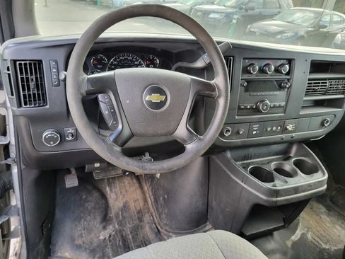 Used 2011 Chevrolet Express 3500 LS RWD image 4