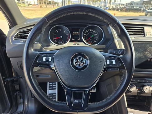 Used 2021 Volkswagen Tiguan SE R-Line image 24