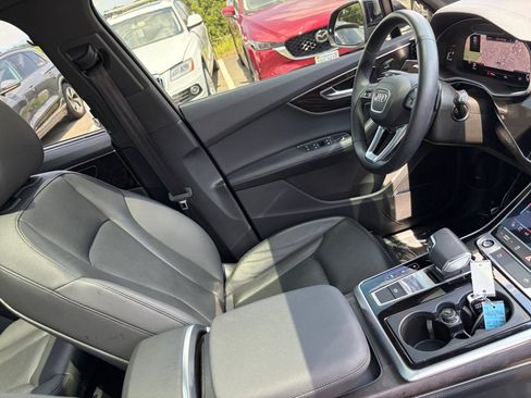 Used 2023 Audi Q7 2.0T Premium Plus AWD/4WD image 32