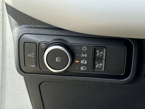Used 2026 Ford Explorer Active w/ Active Comfort Package RWD image 26