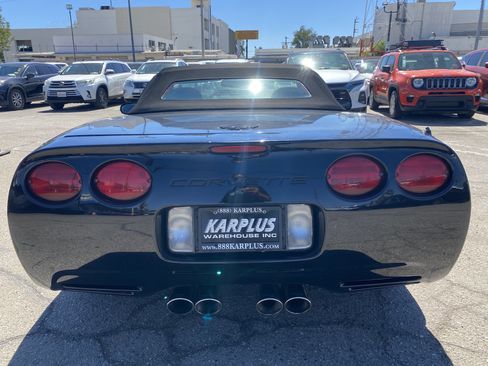 Used 2001 Chevrolet Corvette Convertible w/ Preferred Equipment Group2 RWD image 10