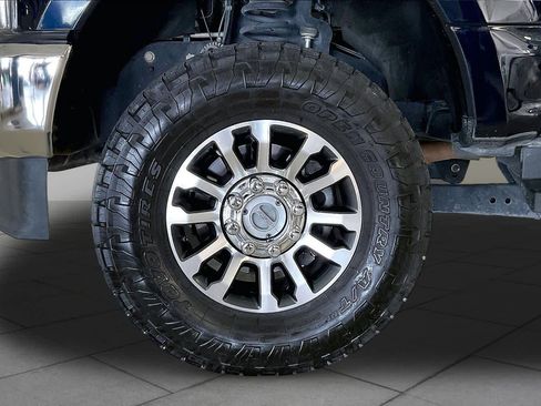 Used 2022 Ford F250 Lariat w/ FX4 Off-Road Package AWD/4WD image 10