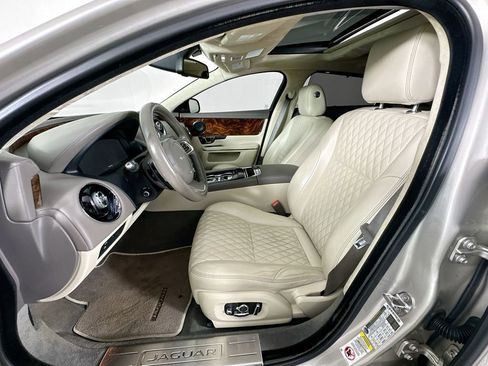 Used 2017 Jaguar XJ L Portfolio image 20