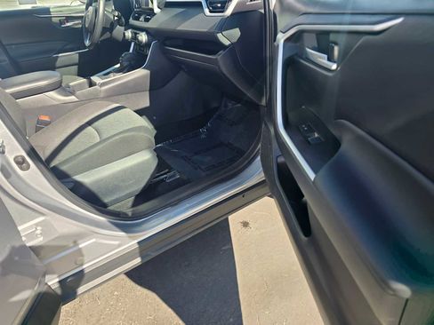 Used 2025 Toyota RAV4 XLE image 10