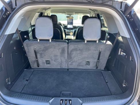 Certified 2022 Ford Explorer XLT w/ Equipment Group 202A image 24