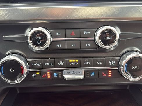 Used 2026 Ford F450 King Ranch w/ FX4 Off-Road Package image 23