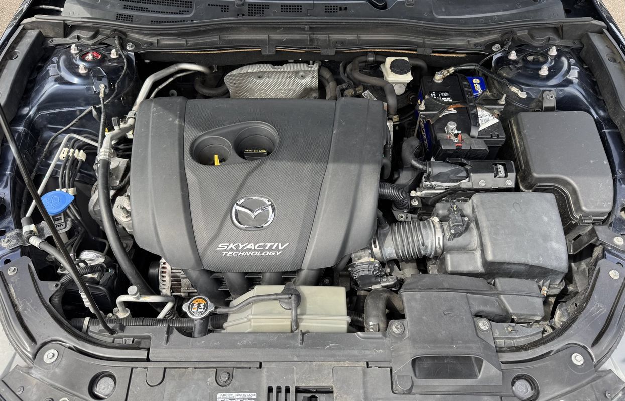 Used 2015 MAZDA MAZDA3 i Touring FWD image 23