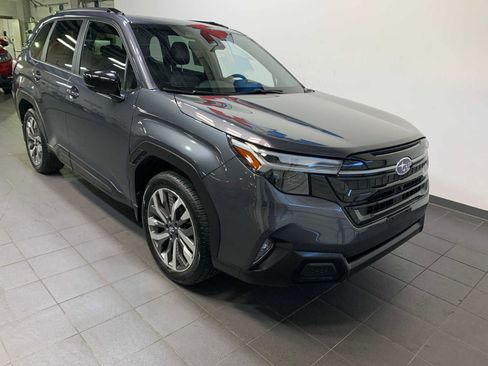 Used 2025 Subaru Forester Touring image 2
