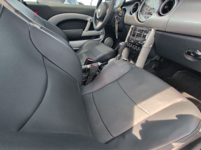 Used 2005 MINI Cooper Hardtop FWD image 16