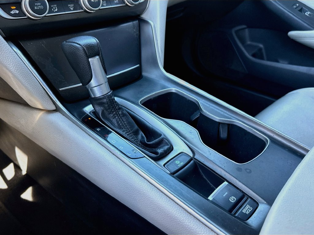 Used 2018 Honda Accord LX image 29