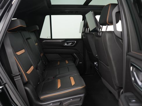 Used 2022 GMC Yukon AT4 w/ AT4 Premium Package AWD/4WD image 13