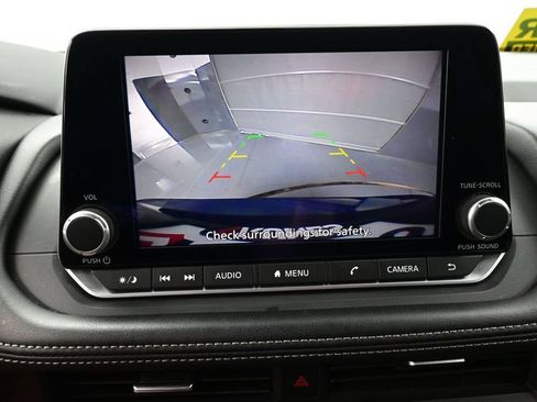 Used 2024 Nissan Rogue SV AWD/4WD image 19