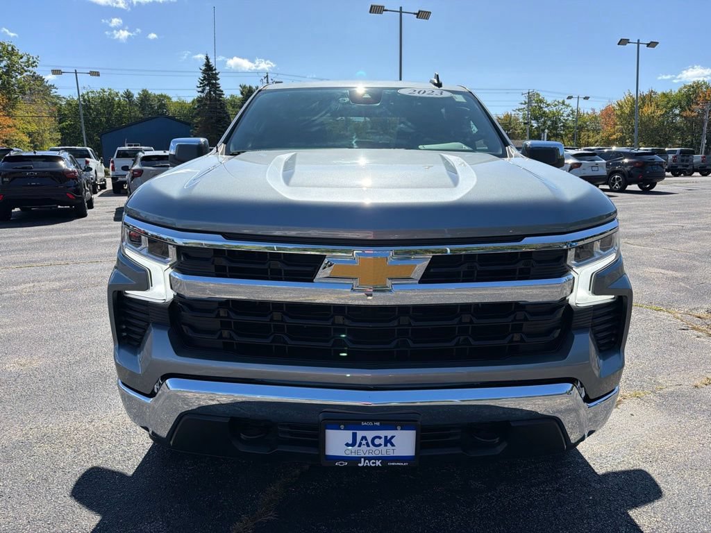 Used 2023 Chevrolet Silverado 1500 LT AWD/4WD image 2