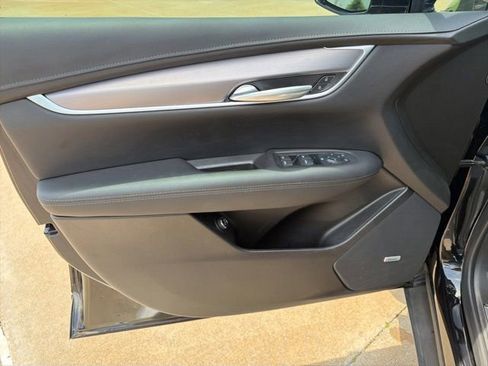 Certified 2024 Cadillac XT5 Luxury FWD image 13