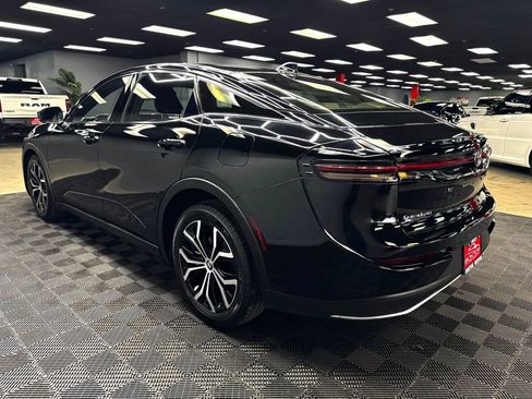 Used 2024 Toyota Crown XLE image 11