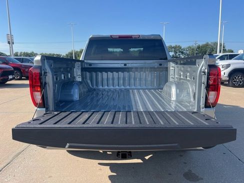 New 2026 GMC Sierra 1500 Elevation image 7