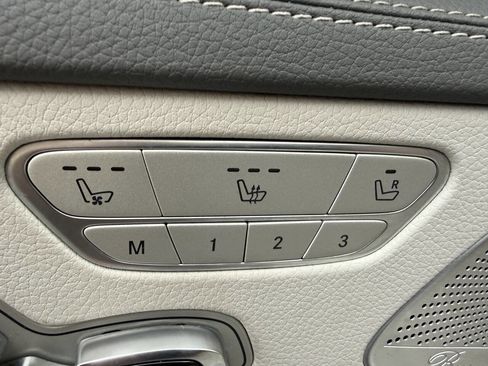 Used 2015 Mercedes-Benz S 550 Sedan image 32