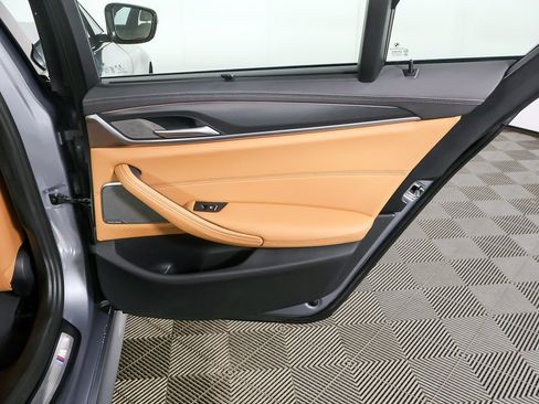 Used 2023 BMW M550i xDrive w/ Shadowloine Package image 27