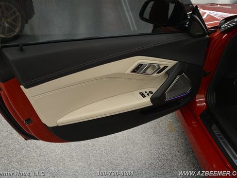 Used 2019 BMW Z4 sDrive30i w/ M Sport Package image 32